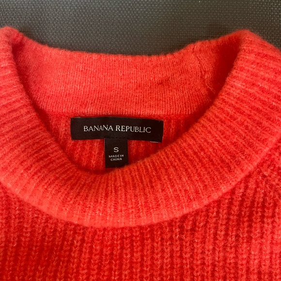 Women’s Banana Republic Color block sweater . Size small - Picture 4 of 5